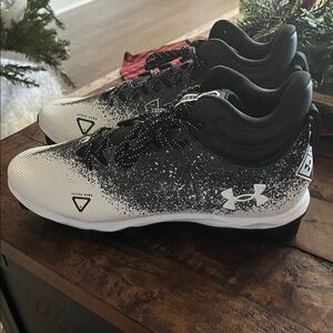 Under Armour Speckled Black and White Sneakers
